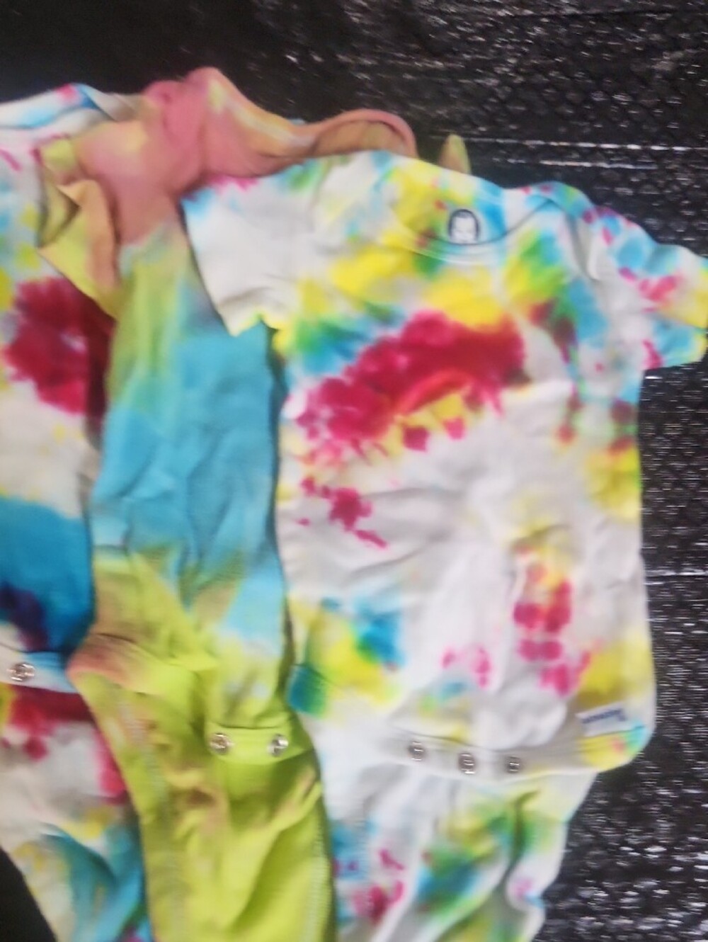 Gerber Tie-Dye Multicolor 6 Baby One-Piece Bodysuits - Picture 3 of 4